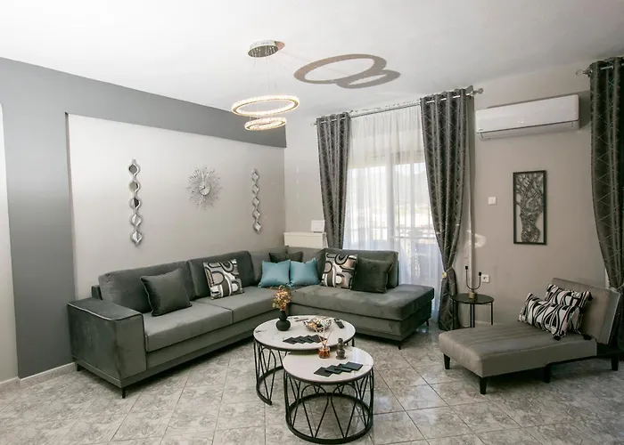 Bay Maisonette