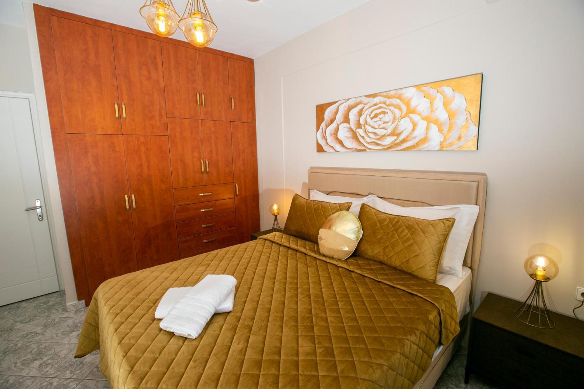 Bay Maisonette
