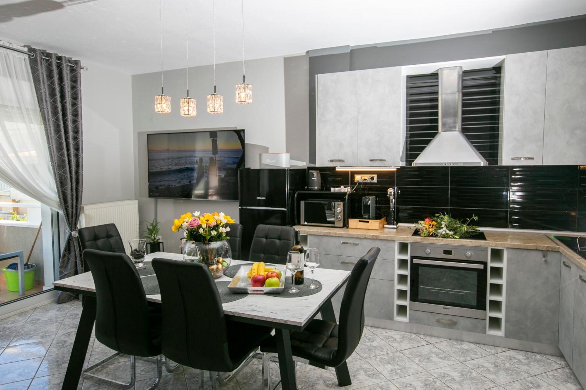 Bay Maisonette Apartment